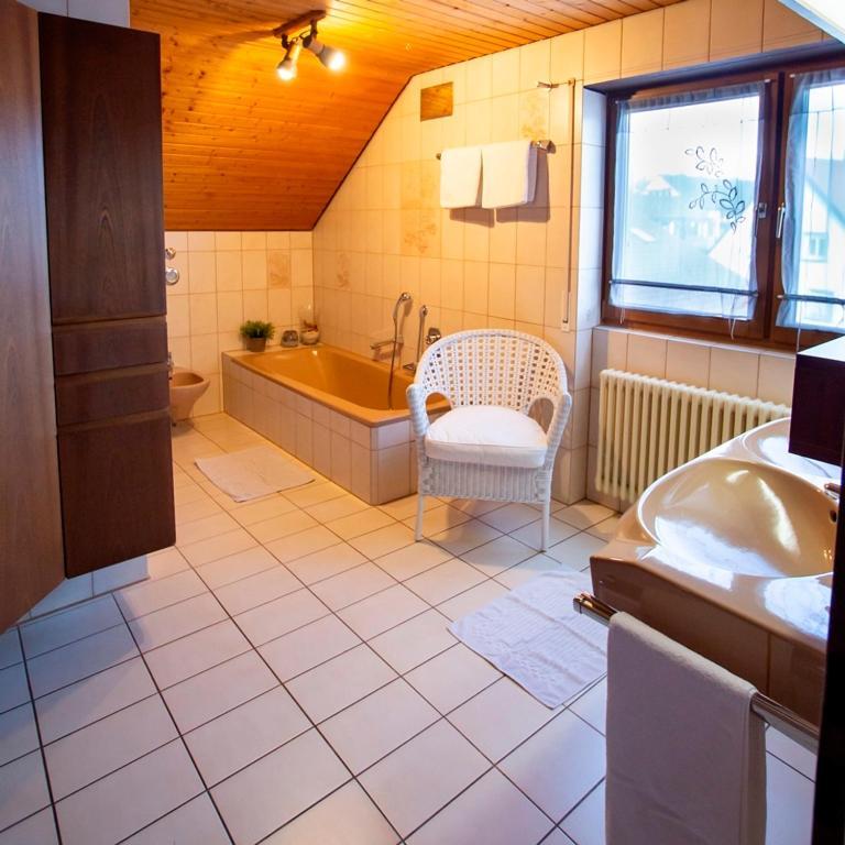 Haus Rose Bed & Breakfast Аленсбах Екстериор снимка